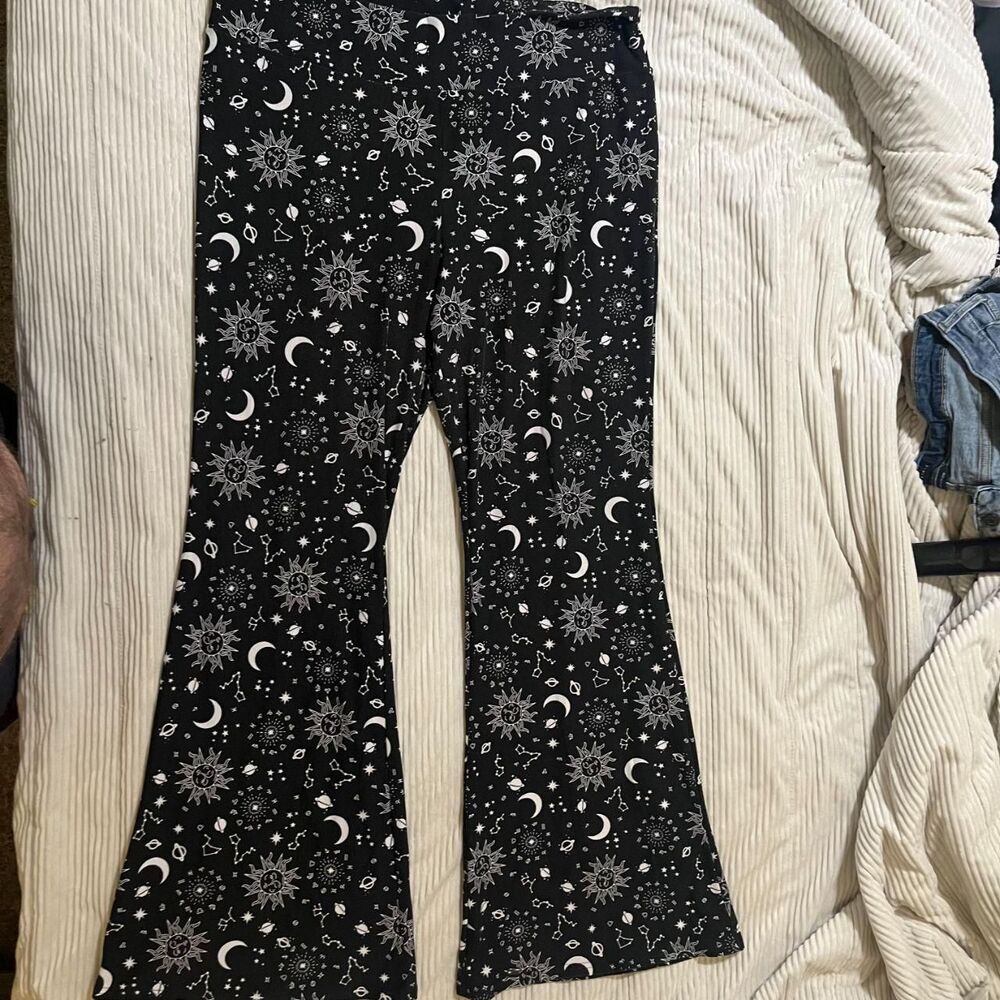 No-boundaries Women's multi Trousers